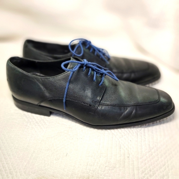 Cole Haan black leather oxfords. - Picture 1 of 11